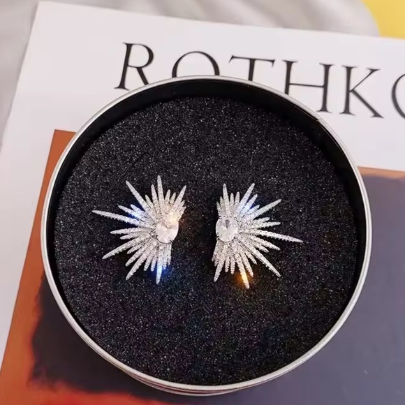 Anthropologie Silver and Gold Starburst Earrings - Picture 3 of 6